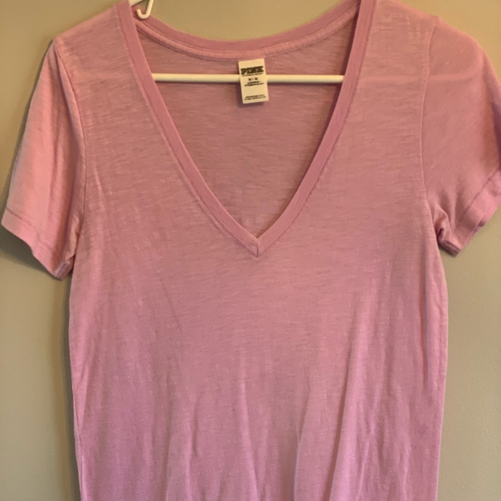 VS pink v-neck tee